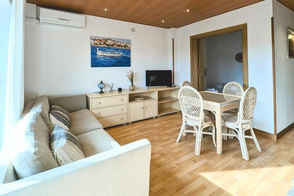 Apartamento Piscina En Platja Daro By Host&Joy Platja d'Aro Luaran gambar