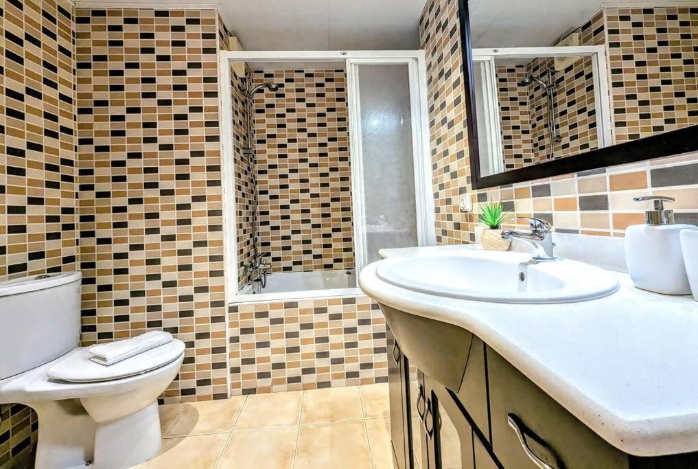 Apartamento Piscina En Platja Daro By Host&Joy Platja d'Aro Luaran gambar